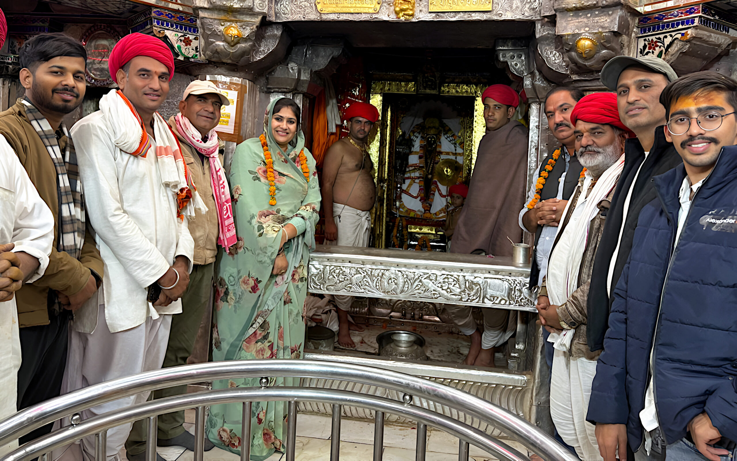 विधायक दीप्ति किरण माहेश्वरी ने गढ़बोर नाथ श्री चारभुजा मंदिर में दर्शन कर क्षेत्र की सुख-समृद्धि की कामना की